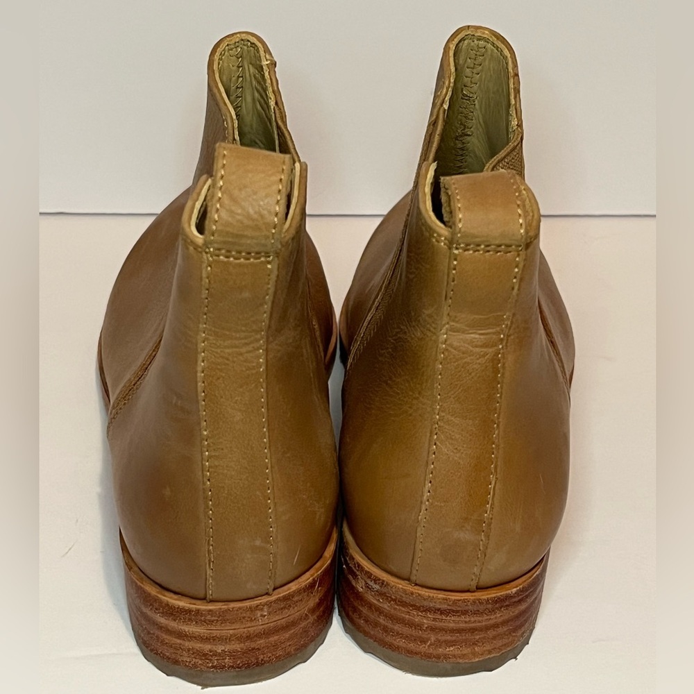 Nisolo Tan Leather Chelsea Ankle Boots - Picture 11 of 16